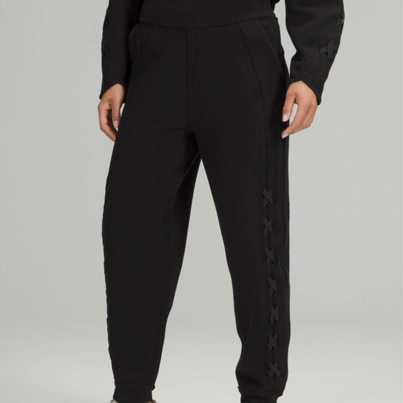 lululemon athletica Pants - lululemon Braided Leg High Rise Fleece Joggers Sweatpants Black size 12